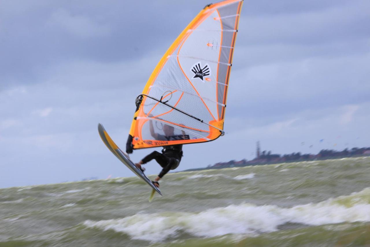 Zuiderzee-Chalet 22 Molkwerum ภายนอก รูปภาพ