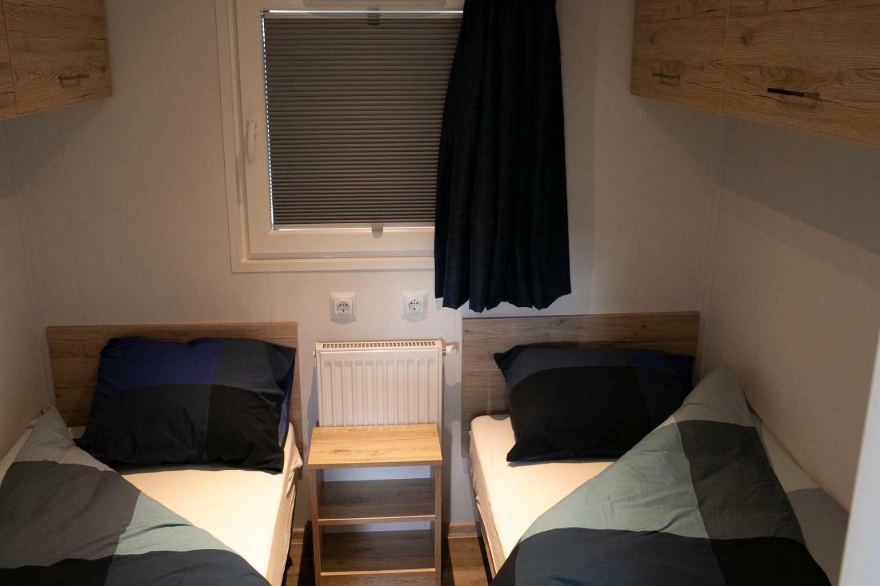 Zuiderzee-Chalet 22 Molkwerum ภายนอก รูปภาพ