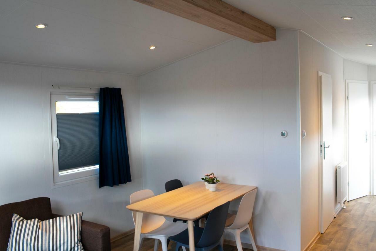 Zuiderzee-Chalet 22 Molkwerum ภายนอก รูปภาพ